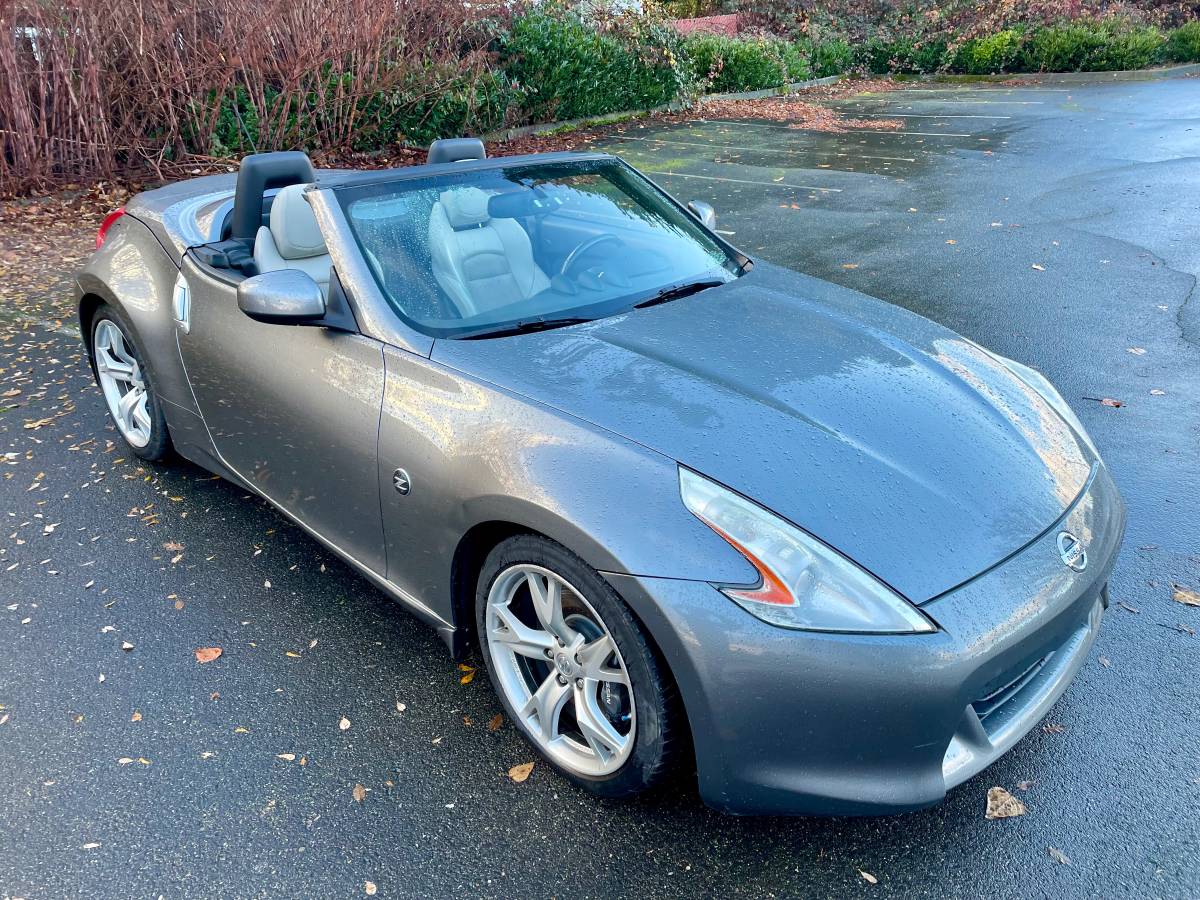 2011 Nissan 370z Roadster for sale in WA