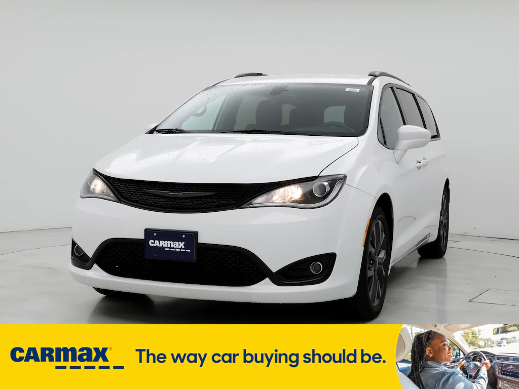 2019 Chrysler Pacifica for sale in IL